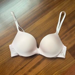 Victoria's secret light pink, twist front push-up bra